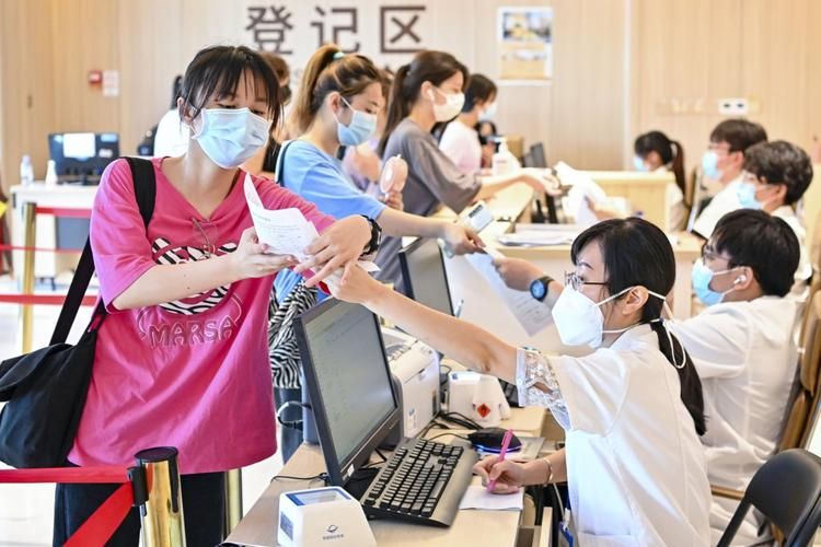 广东东莞企石镇新增15例本土确诊,从境外抵丰顺县(东莞市企石镇有感染疫情吗)